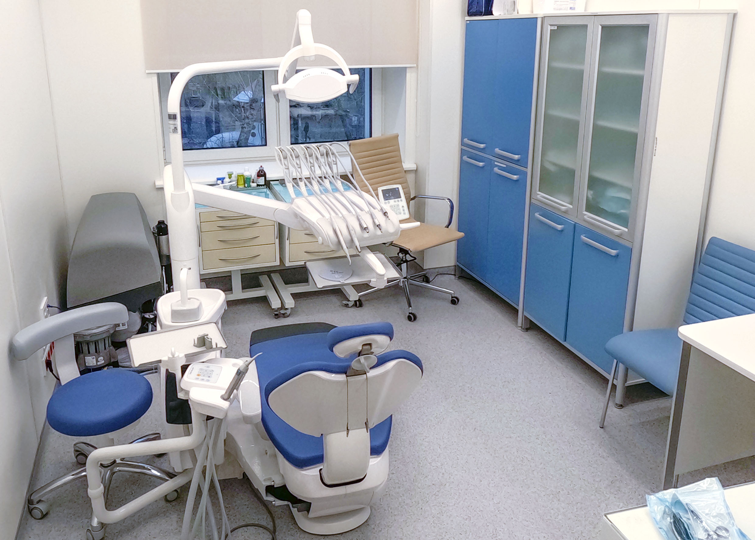 Установка металлокерамических коронок в поликлинике ГП220 - 4